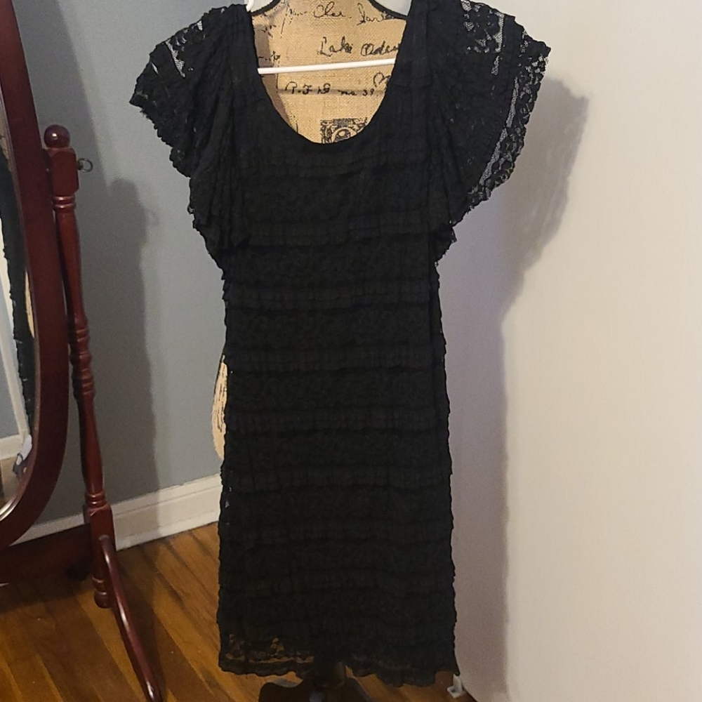 BLU PEPPER LACE DRESS SIZE M NWOT BLACK(4 for 20$)